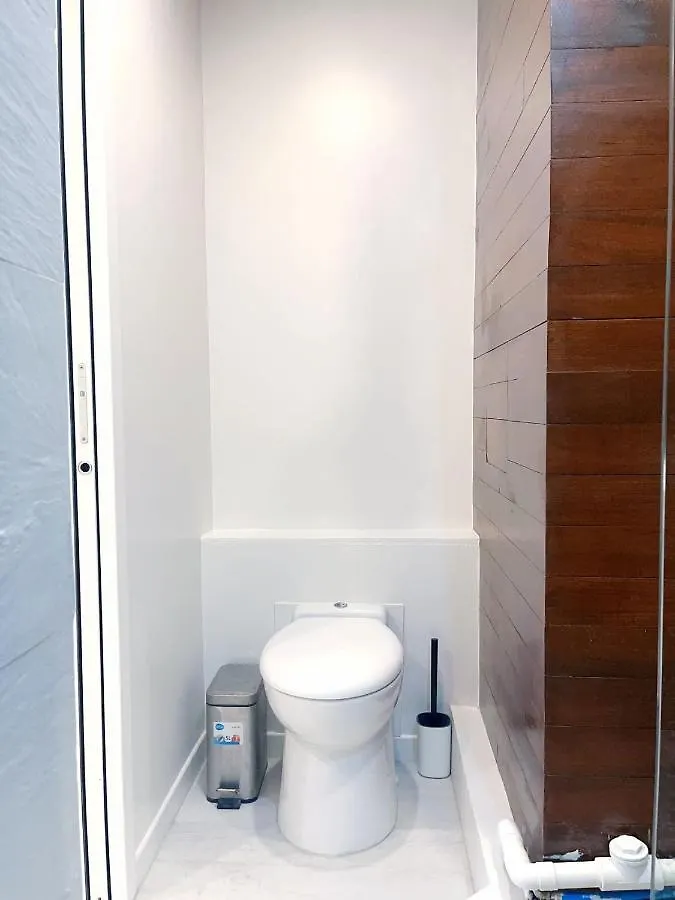 Apartment Belle Chambre Champs-Elysee Paris France